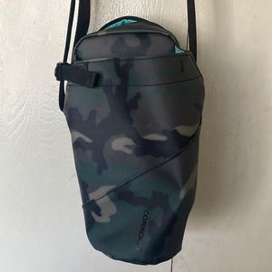 Corkcicle water bottle shoulder bag